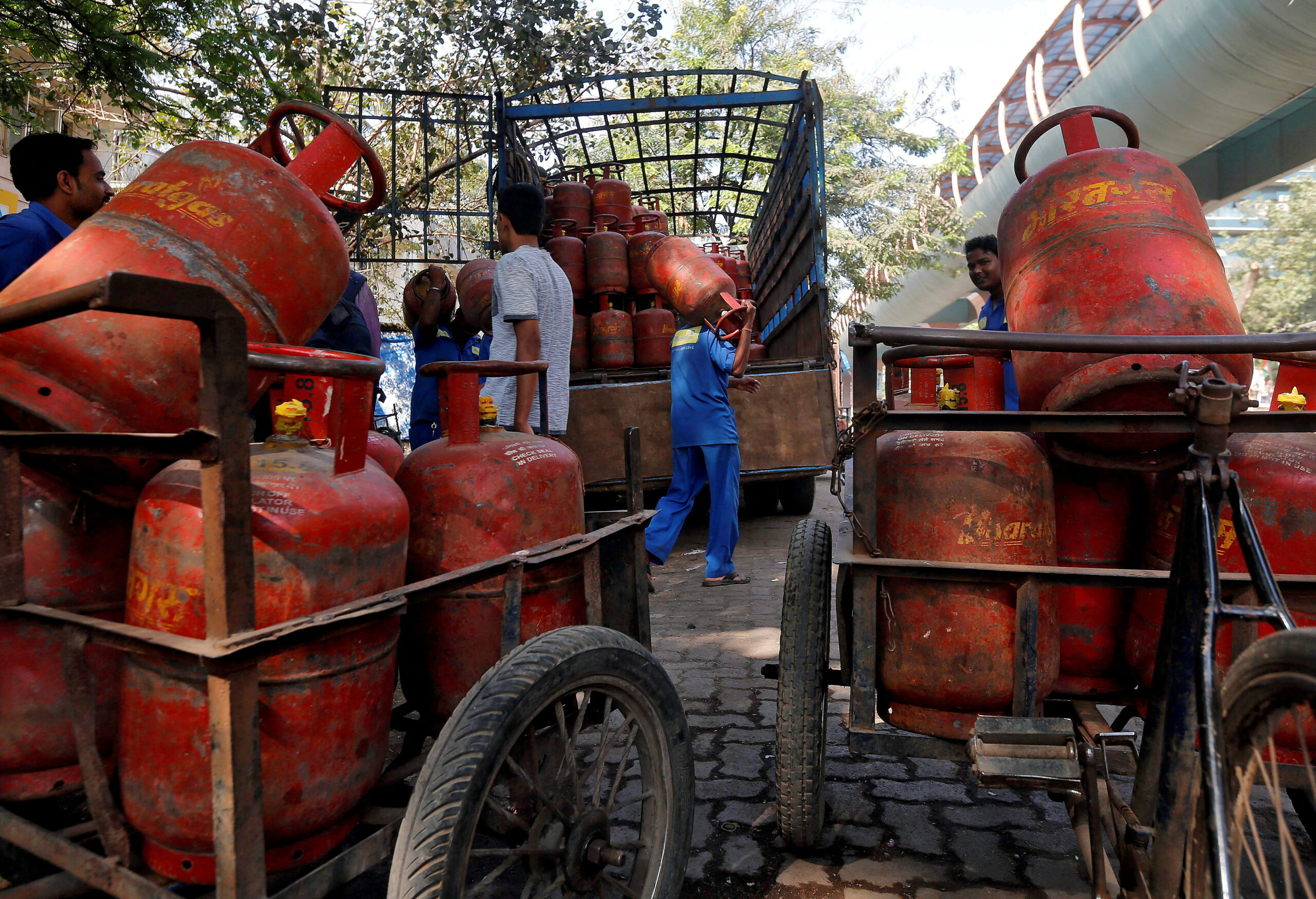 lpg-price-hike-india-domestic-commercial-cylinder-price-increase